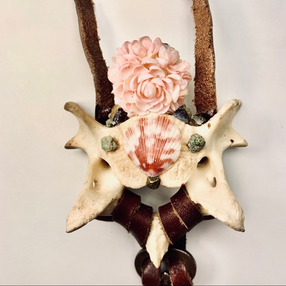 Crystal Bone & Leather Tree Ornament anthro inspo - Picture 3 of 8